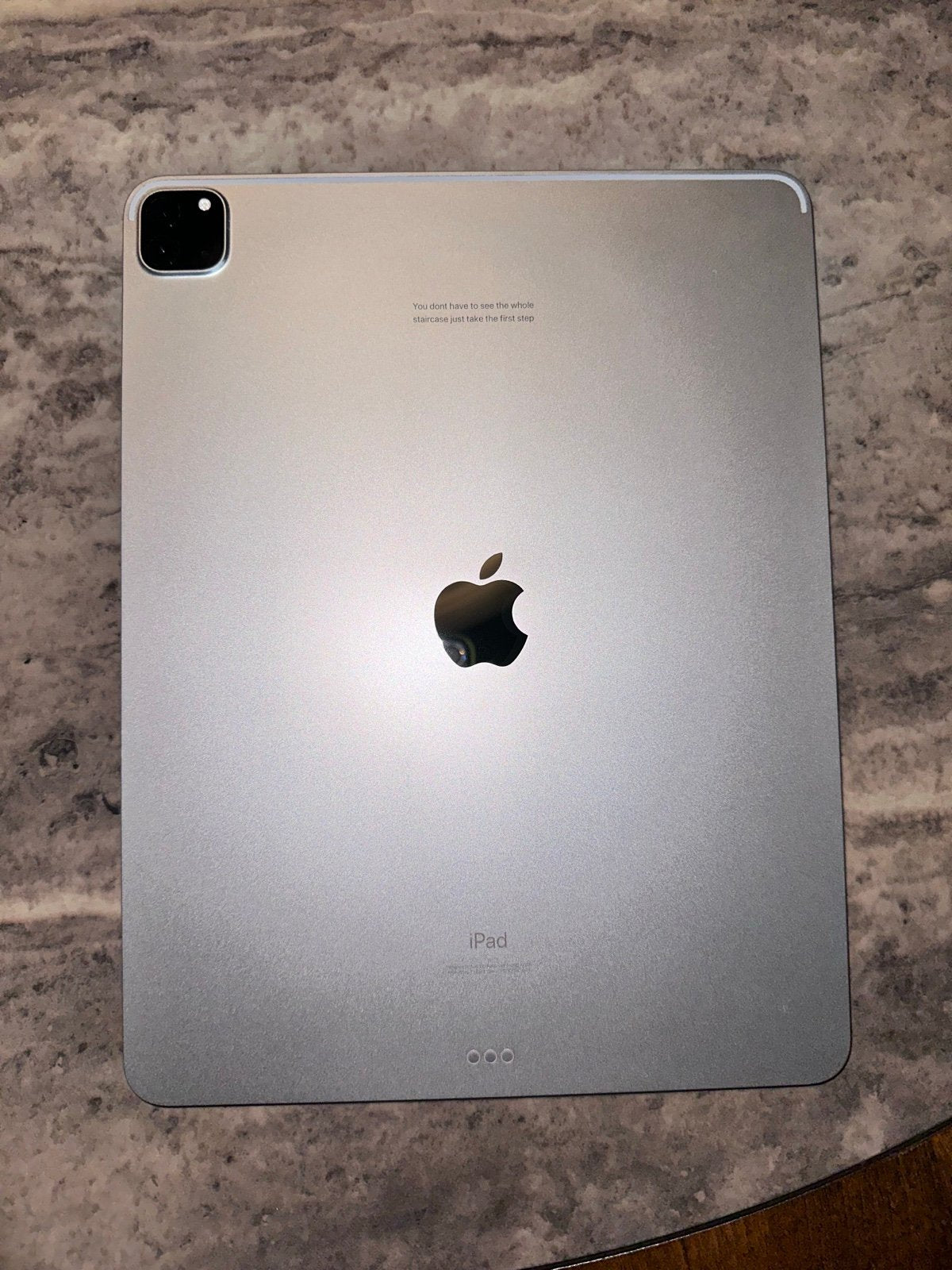 iPad Pro 12.9 inch 4th generation/ Apple Pencil/ Magic Keyboard 6W25