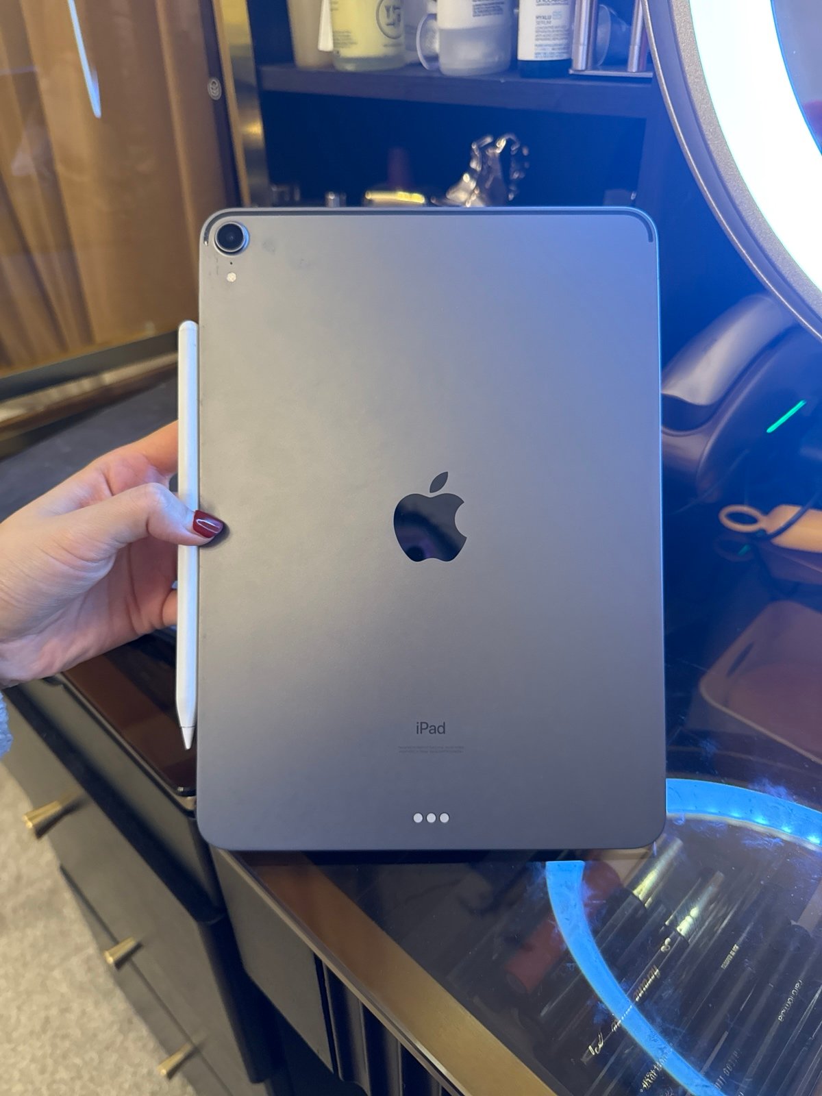 iPad Pro 11 inch 1C21