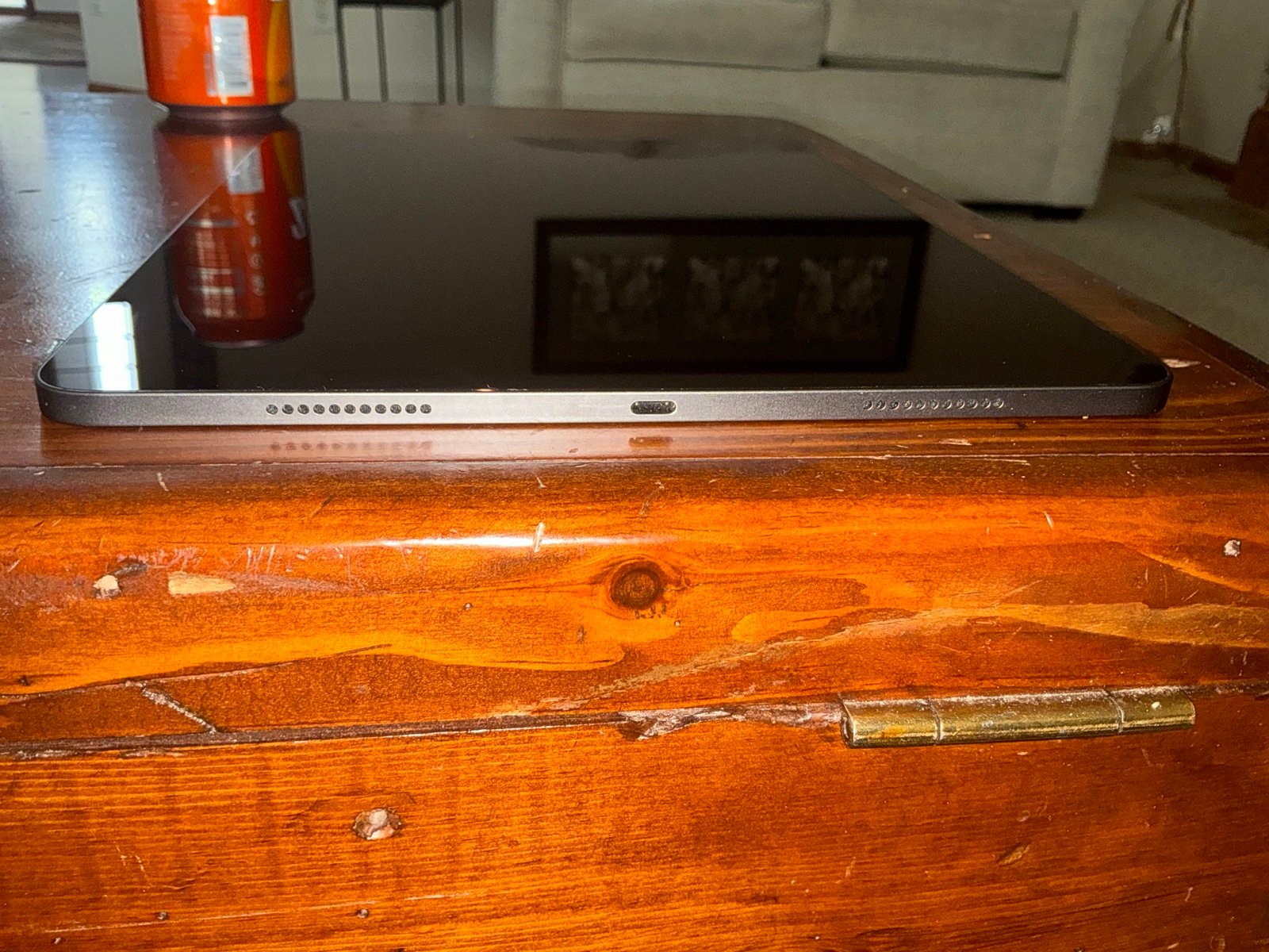 Apple iPad Pro 12.9�?WIFI (5th Generation) 256GB w/Case and Original Box 3W26