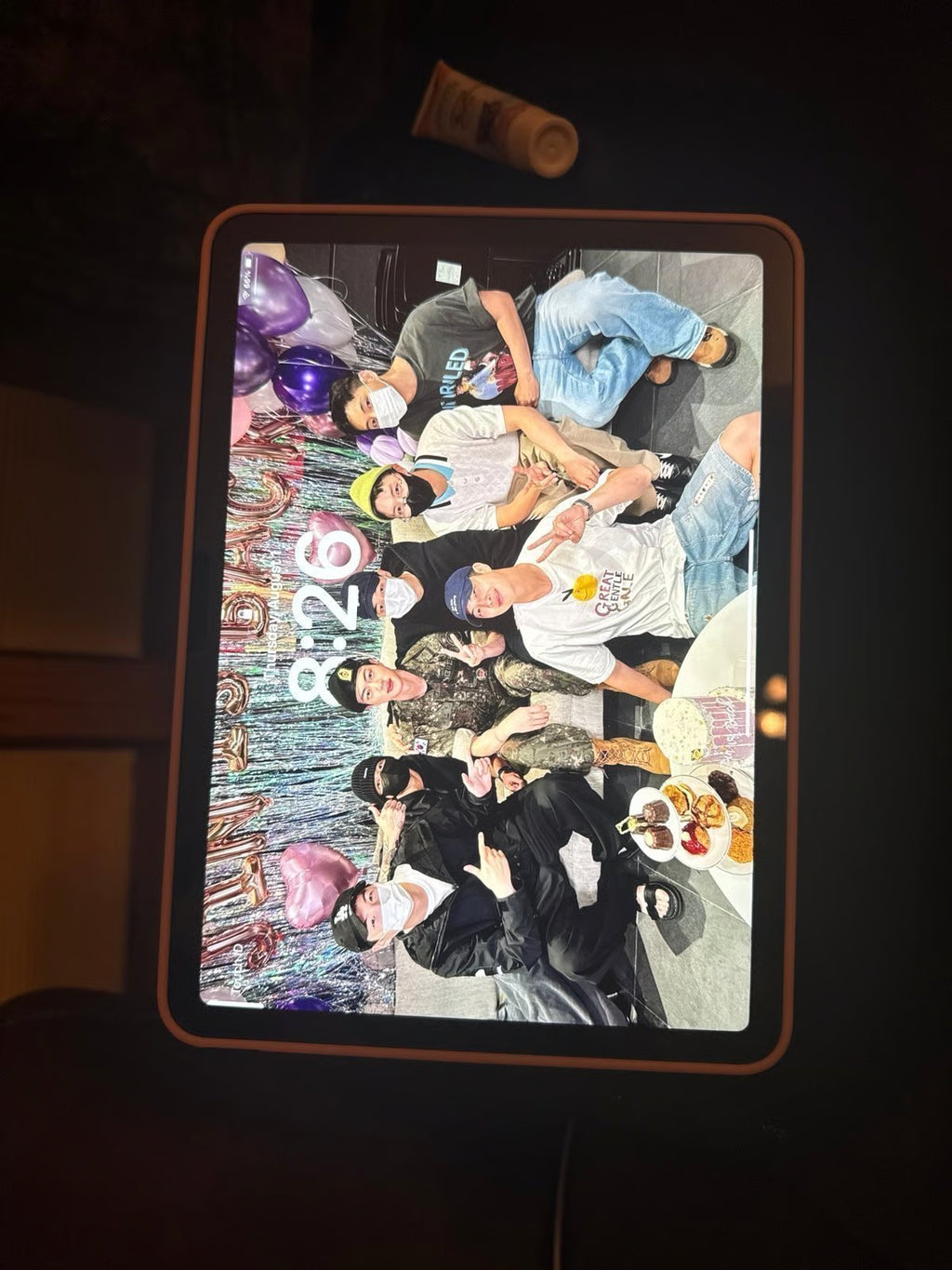 2024 M2 IPad Air in starlight - 256gb 1N82