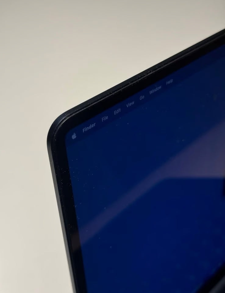 Apple MacBook Air m2 13in 3A53