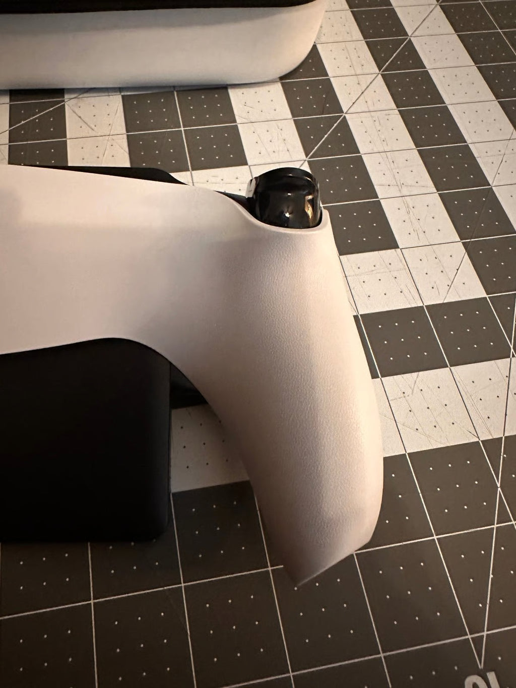 PlayStation portal remote player with case - only about 6 hours of use 7V89