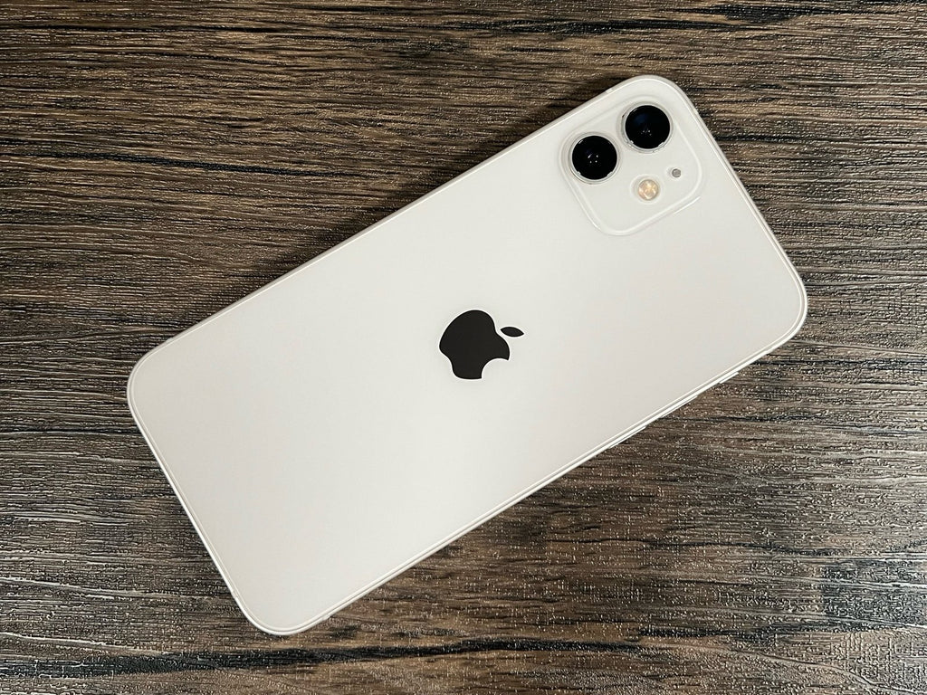 Apple iPhone 12 64 GB in White for Unlocked 8V15