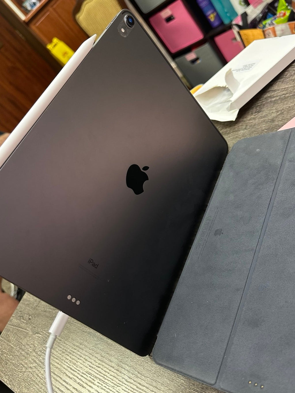 iPad Pro 3rd generation 12.9inch 256gb 6X69