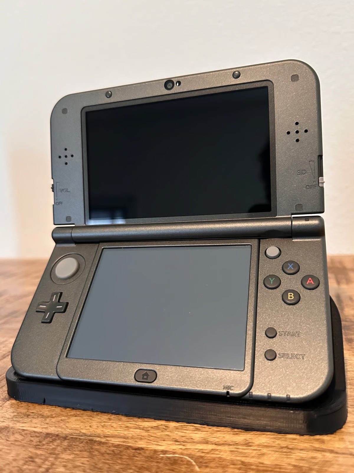 DUAL IPS New Nintendo 3DS XL - Metallic Gray - Comes W/ 128 GB and 3000+ Games