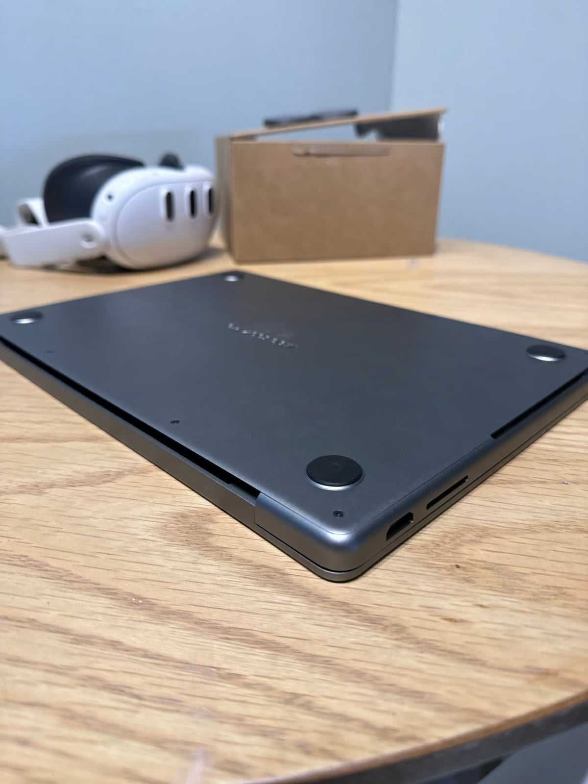 macbook pro 13 2023 m3 5J21