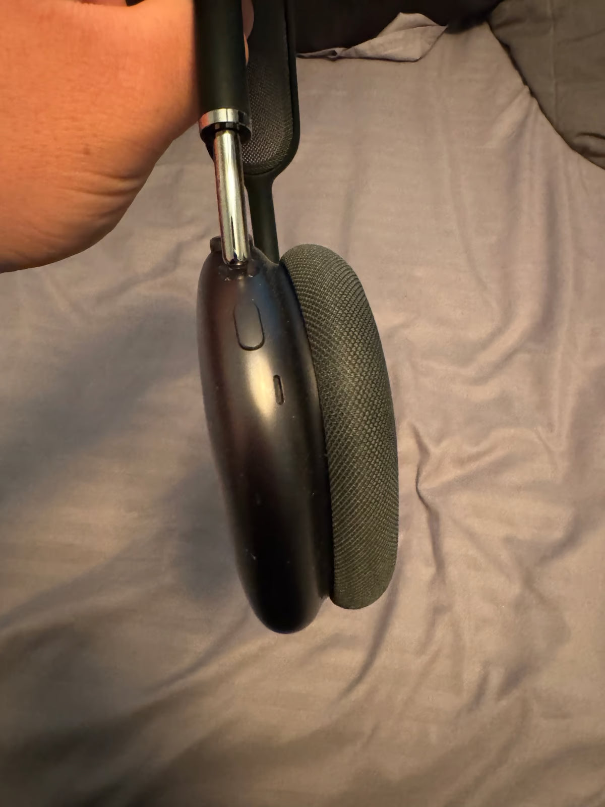 Apple Airpod Max headphones 1J66