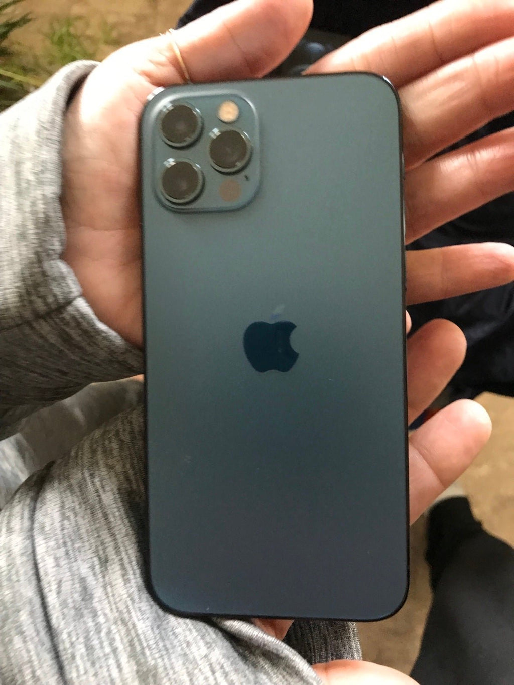 Apple iphone 12 pro 256gb pacific blue factory unlocked tempered glass installed 1Q98