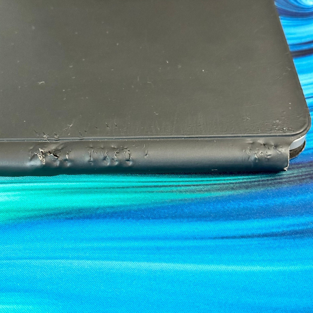 Apple iPad Pro 12.9�?4th Gen 256gb WiFi + Cellular Unlocked w/ Magic Keyboard 1H36