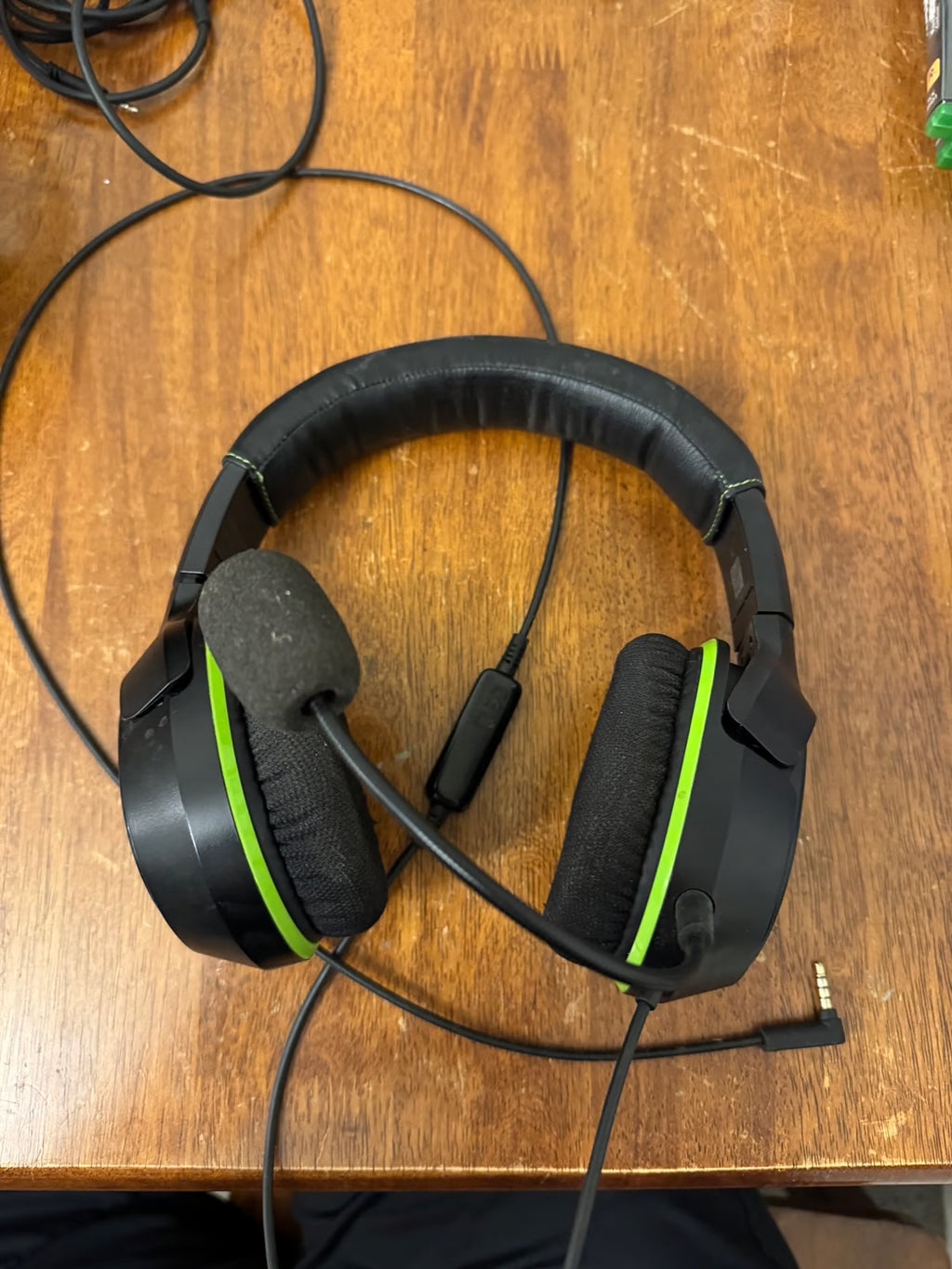 Xbox one series x w/extras 1C87