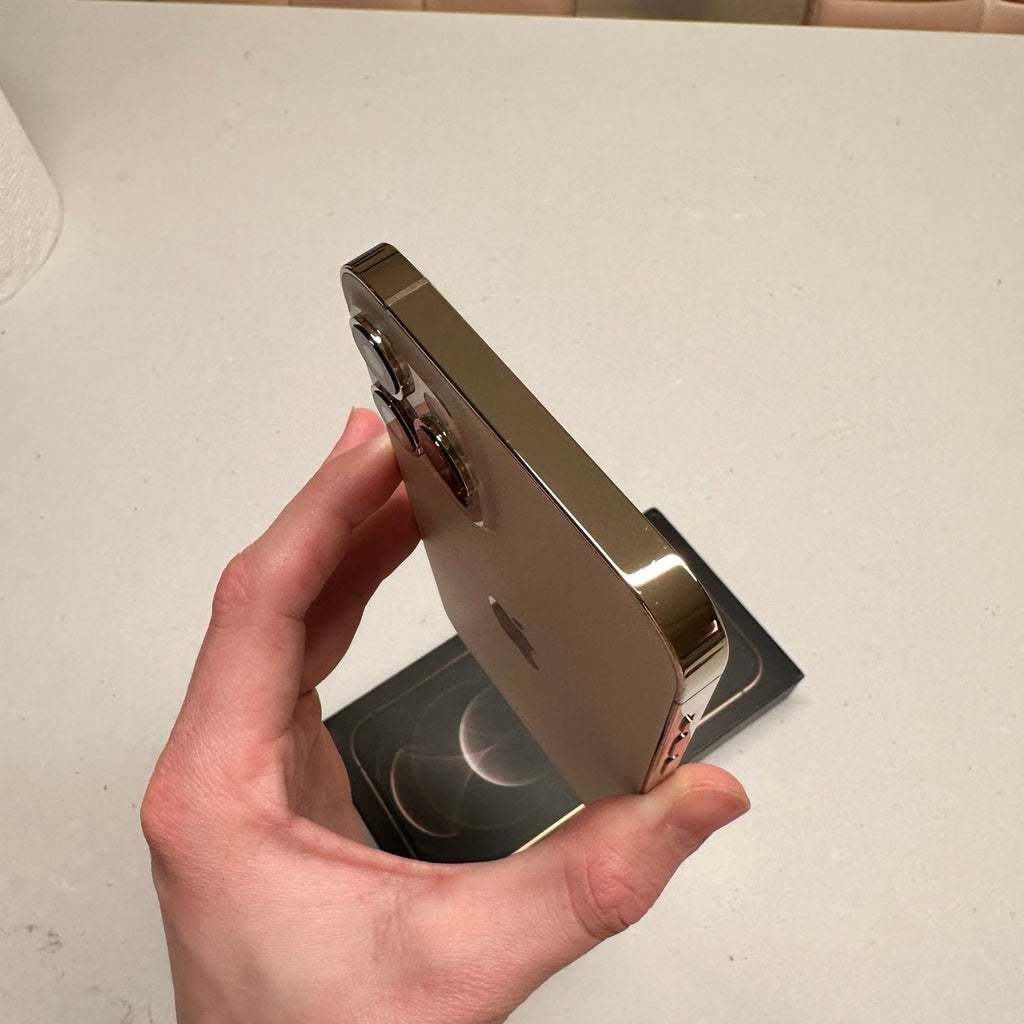 Apple iPhone 12 Pro Max Gold 256GB (Unlocked) Excellent Like New Condition 8R23