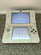 New Nintendo 3ds Mario white edition