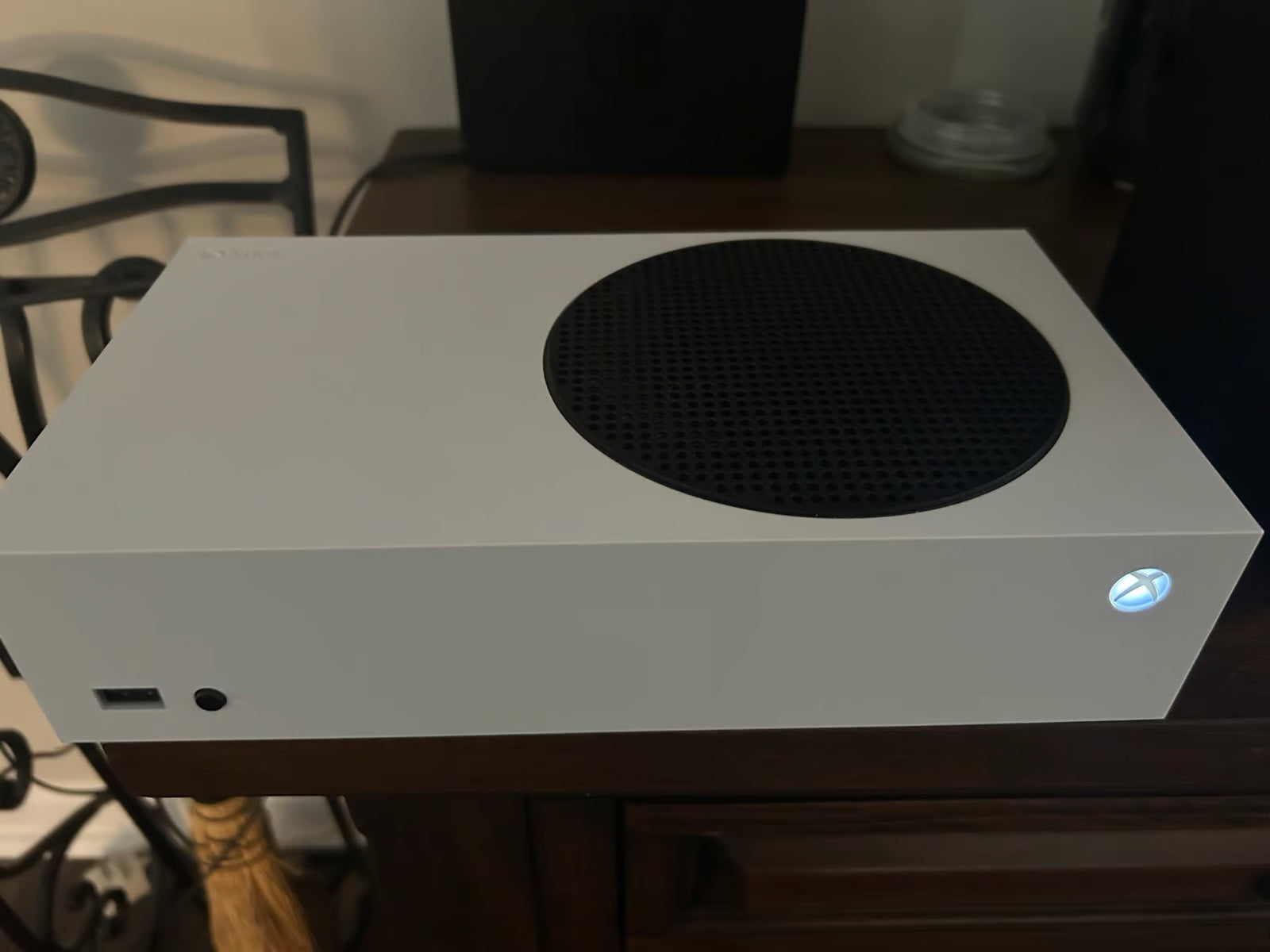 Xbox series s console with controller 6Q72