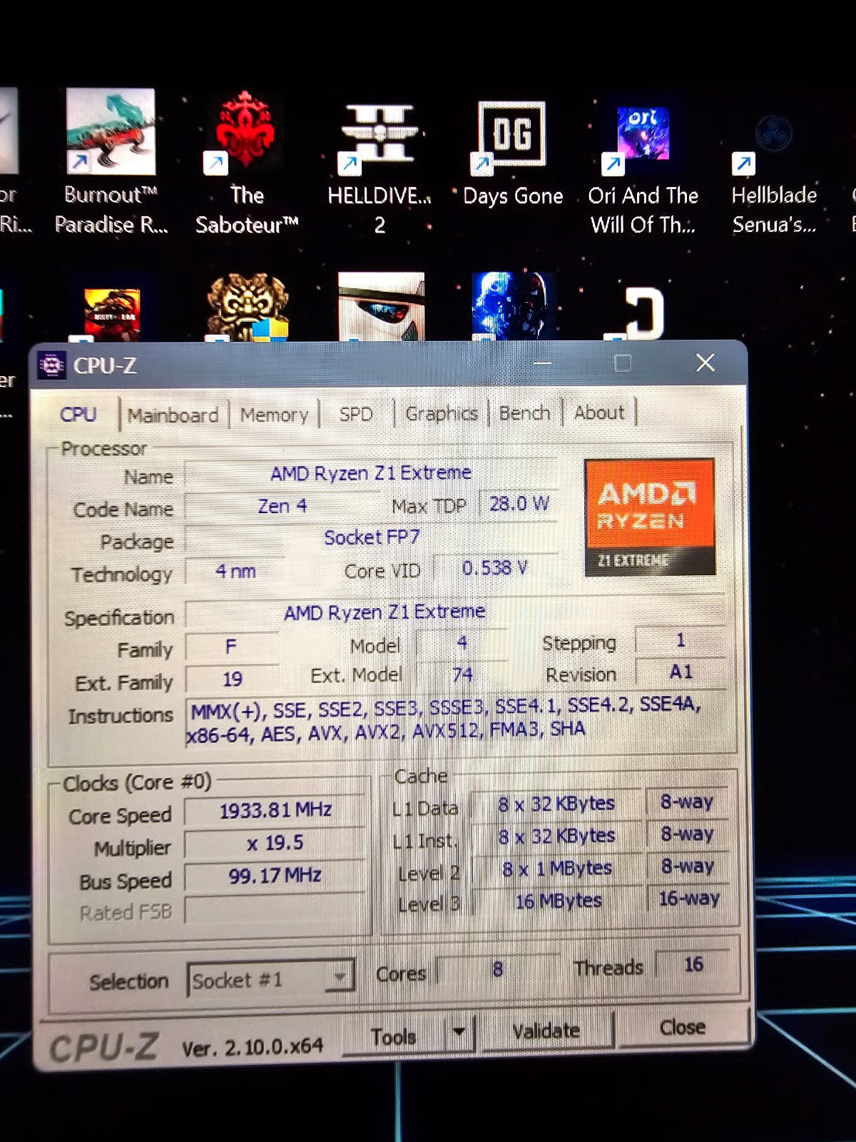 ASUS ROG Ally Z1Extreme CIB 2TB in MINT CONDITION + Extras 5A76