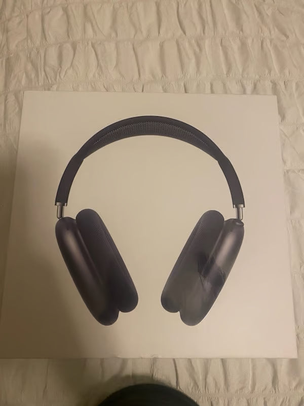 Apple AirPods Max in Space Gray 8C68