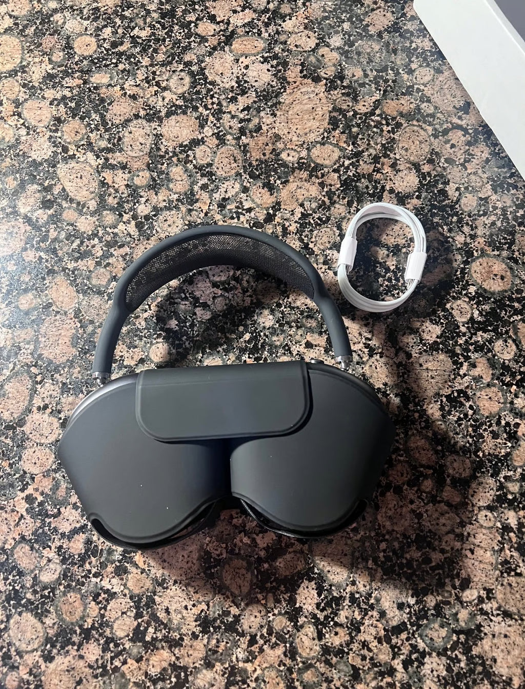 Apple AirPods Max with Smart Case 2Y58