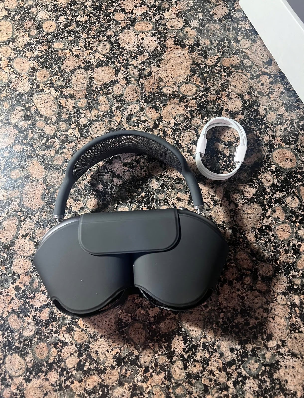 Apple AirPods Max with Smart Case 2Y58