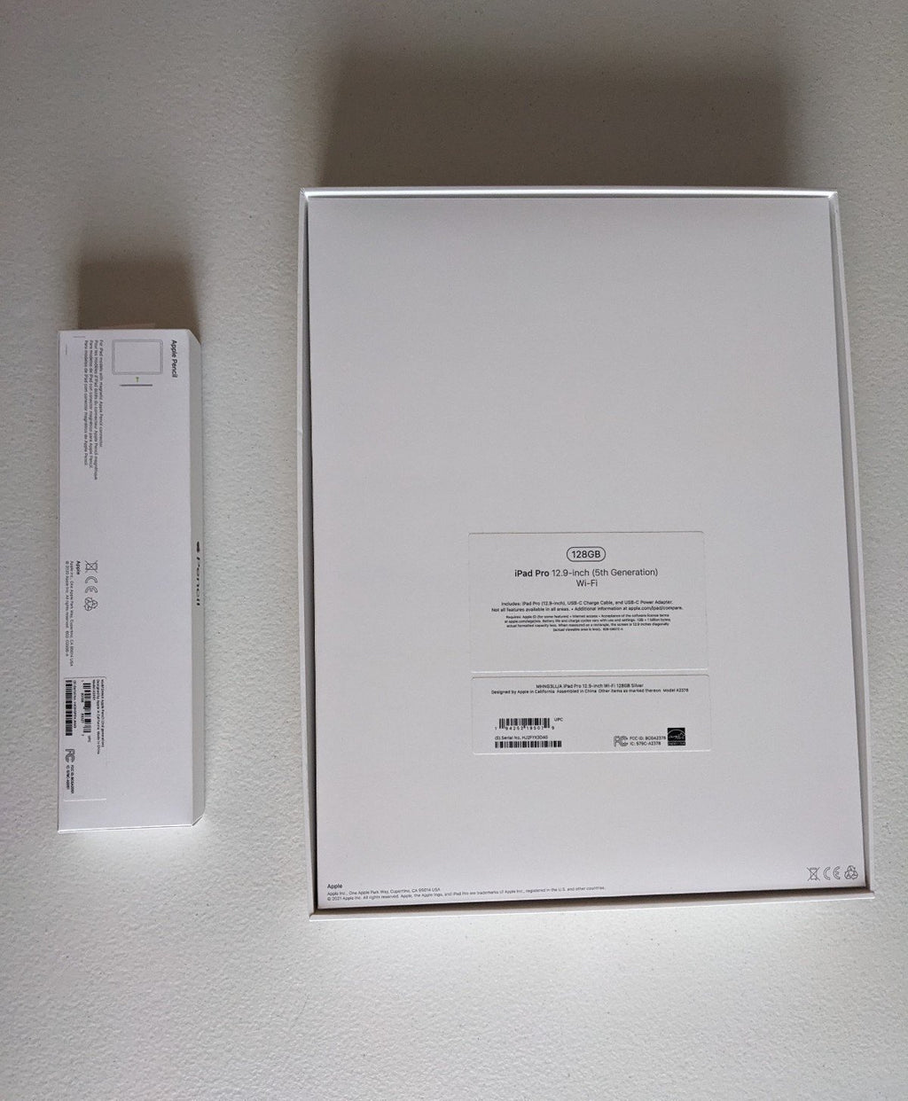 Apple iPad Pro 12.9 in 5th Generation 128 GB wifi with Apple pencil 3L96