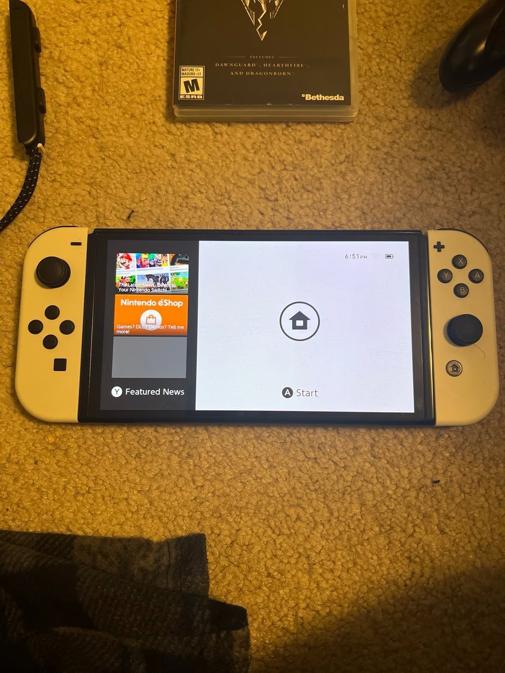 Nintendo switch oled w/ micro sd 3H69