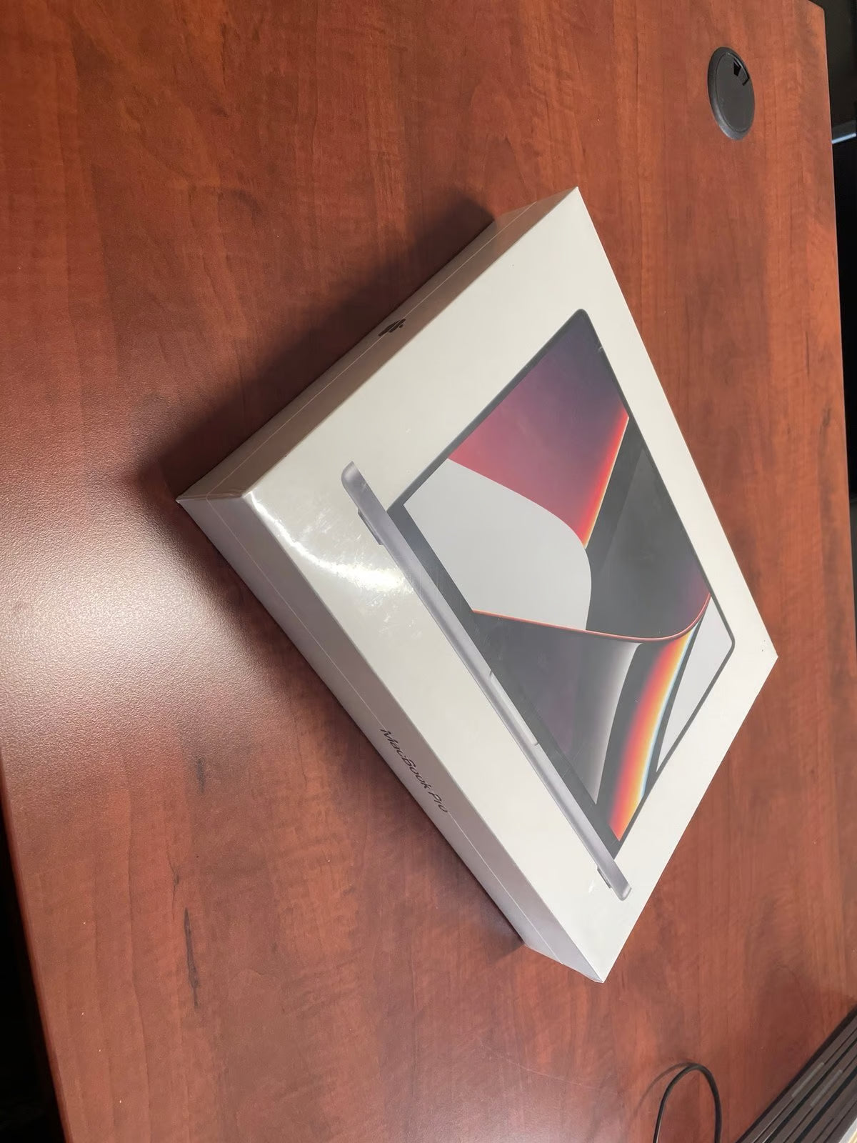 Apple MacBook Pro 14.2"" w/M1 5Z75