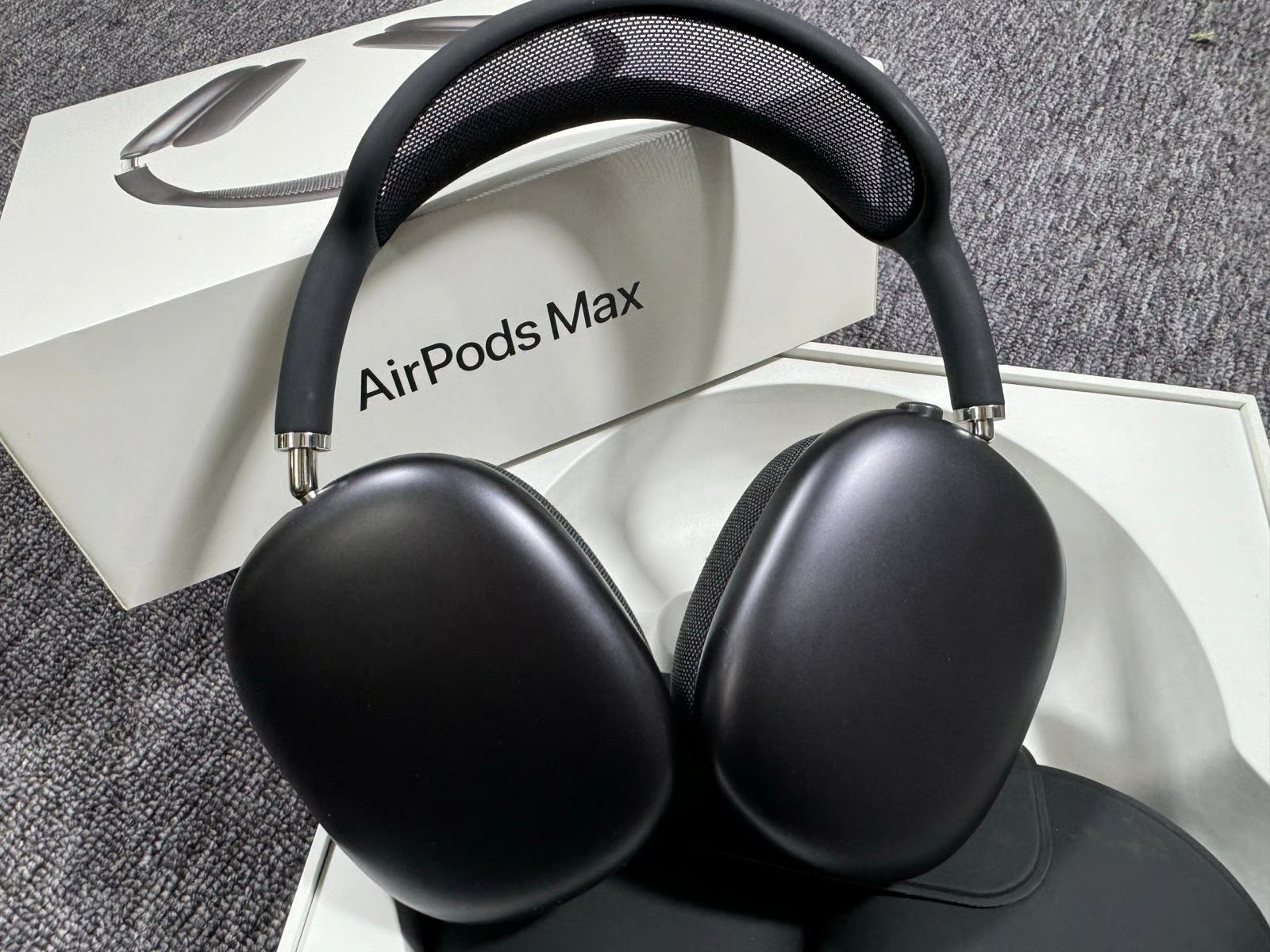 AirPods Max 2U56