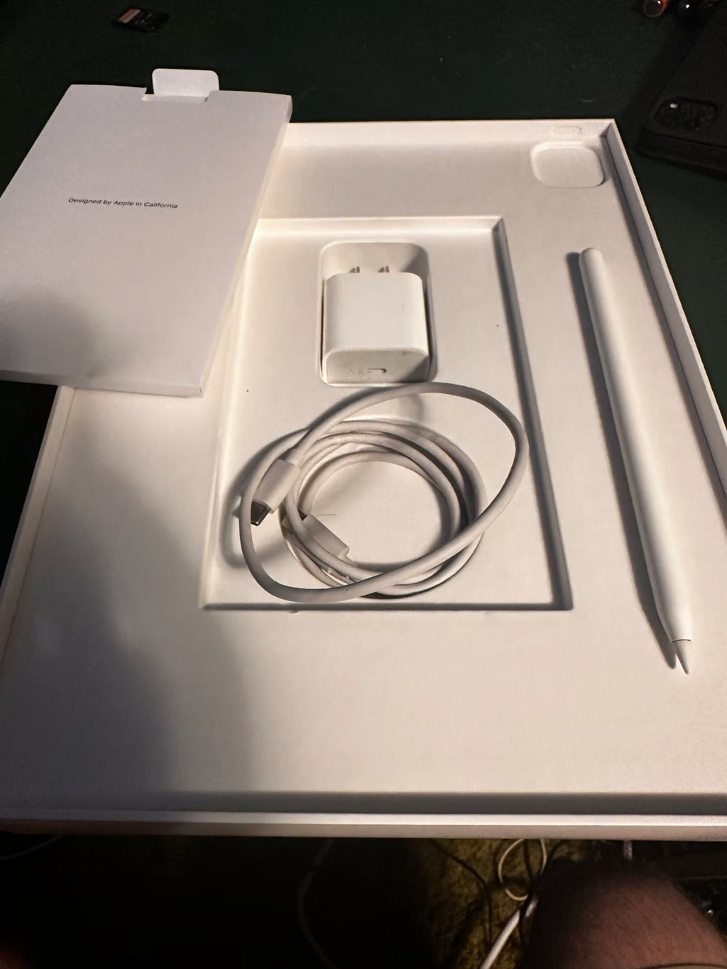 iPad Pro 12.9 5th generation bundle 7D78