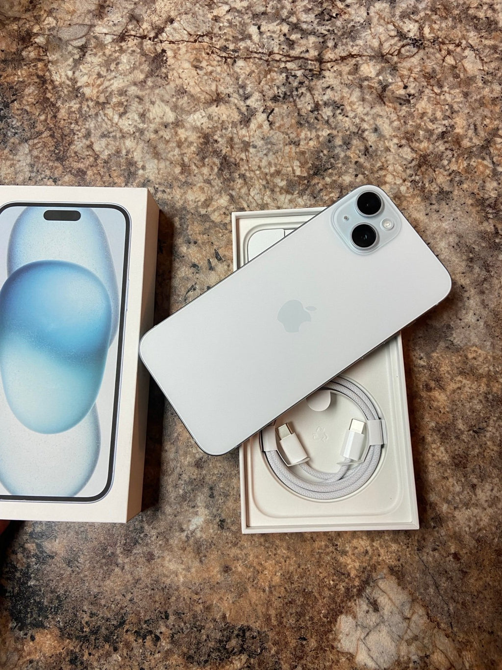 Blue iPhone 15 Plus Verizon 1K61