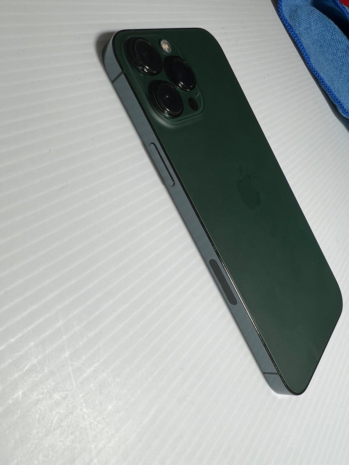 Apple iPhone 13 Pro Max 128 GB in Alpine Green - Unlocked - READ 1U72