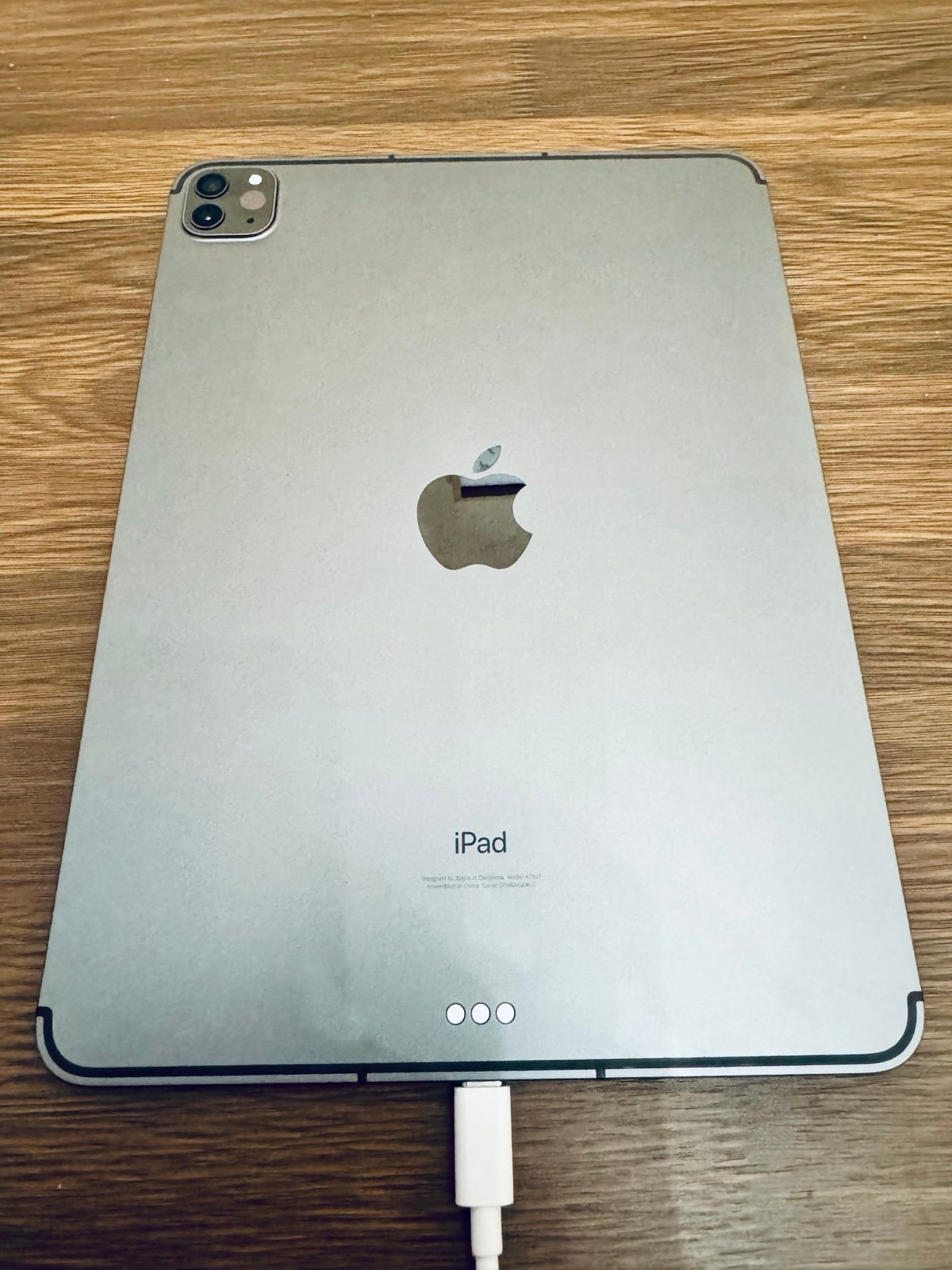 Apple iPad Pro 3rd Generation 256 GB in Space Gray 2L26