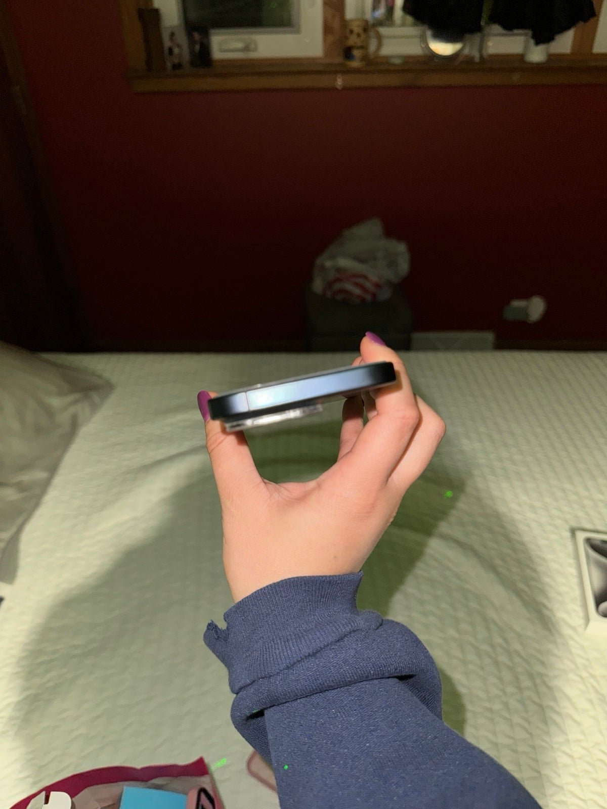 Blue iPhone 15 pro 8S71