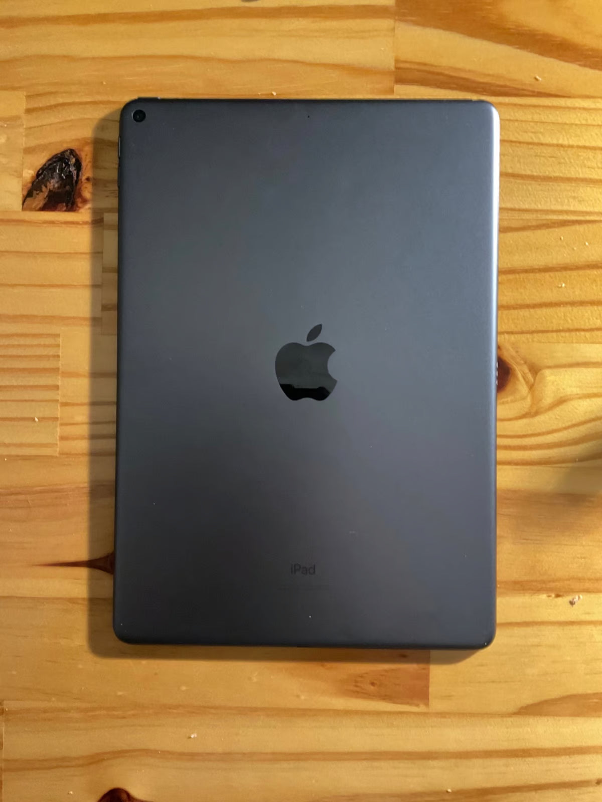 Apple iPad Air 3rd Generation 64 GB in Black 8K21