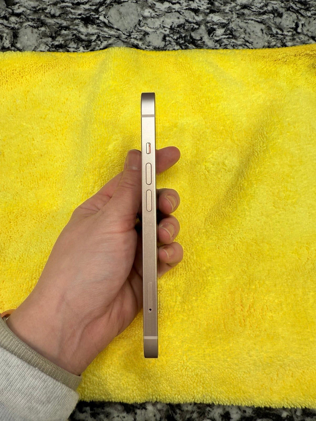 iPhone 13 256 GB Unlocked 6E88