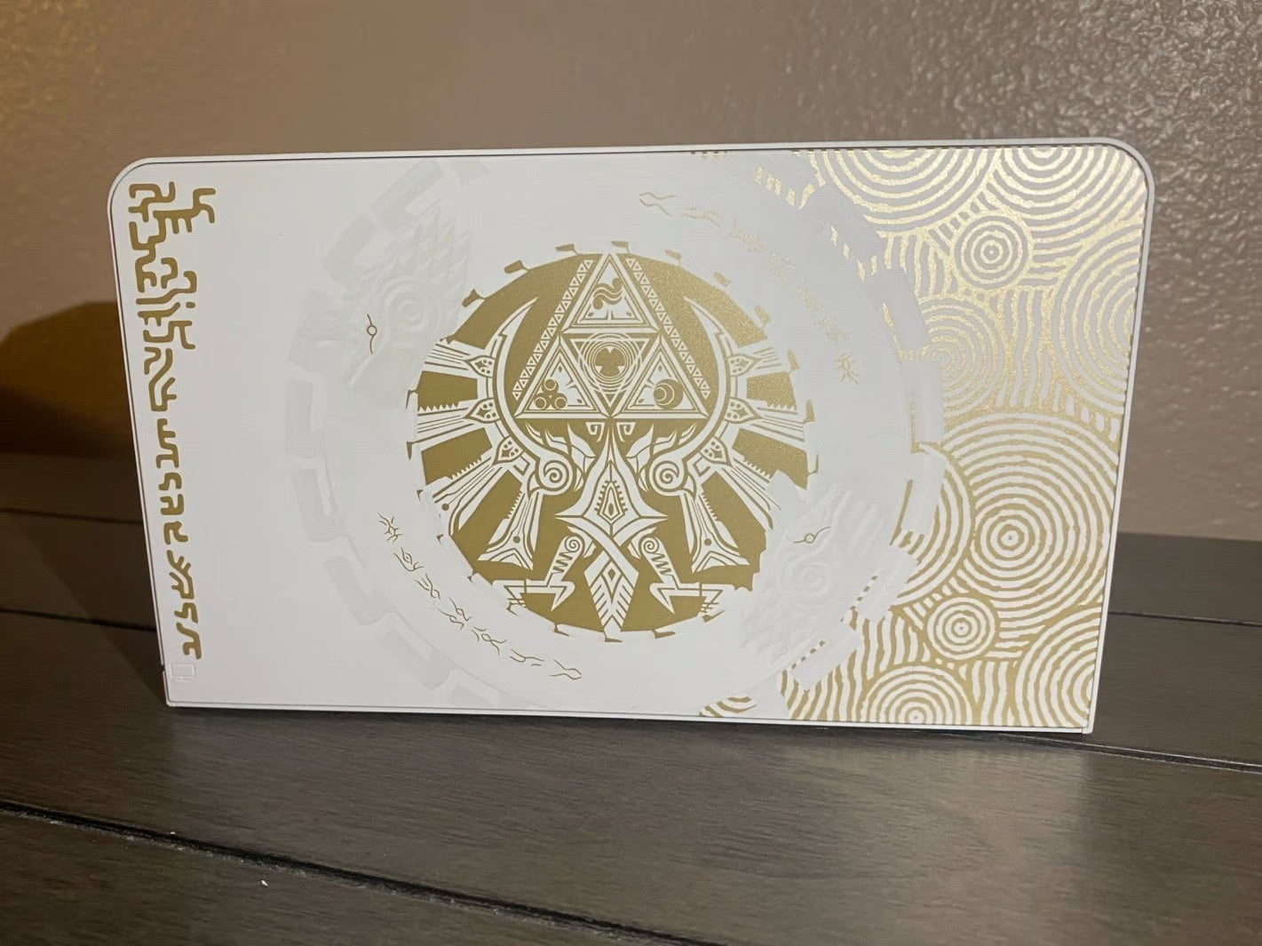 OLED Nintendo Switch - Legend of Zelda: Tears of the Kingdom Edition + 2 GAMES 2W58