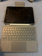 ipad air 4th gen + pen +  keyboard case 8P32