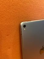 Lot of 2 Apple iPad Pro 1st Gen 9.7�?Tablet - 32GB - Newest iOS 16 - Fast Ship 3H89