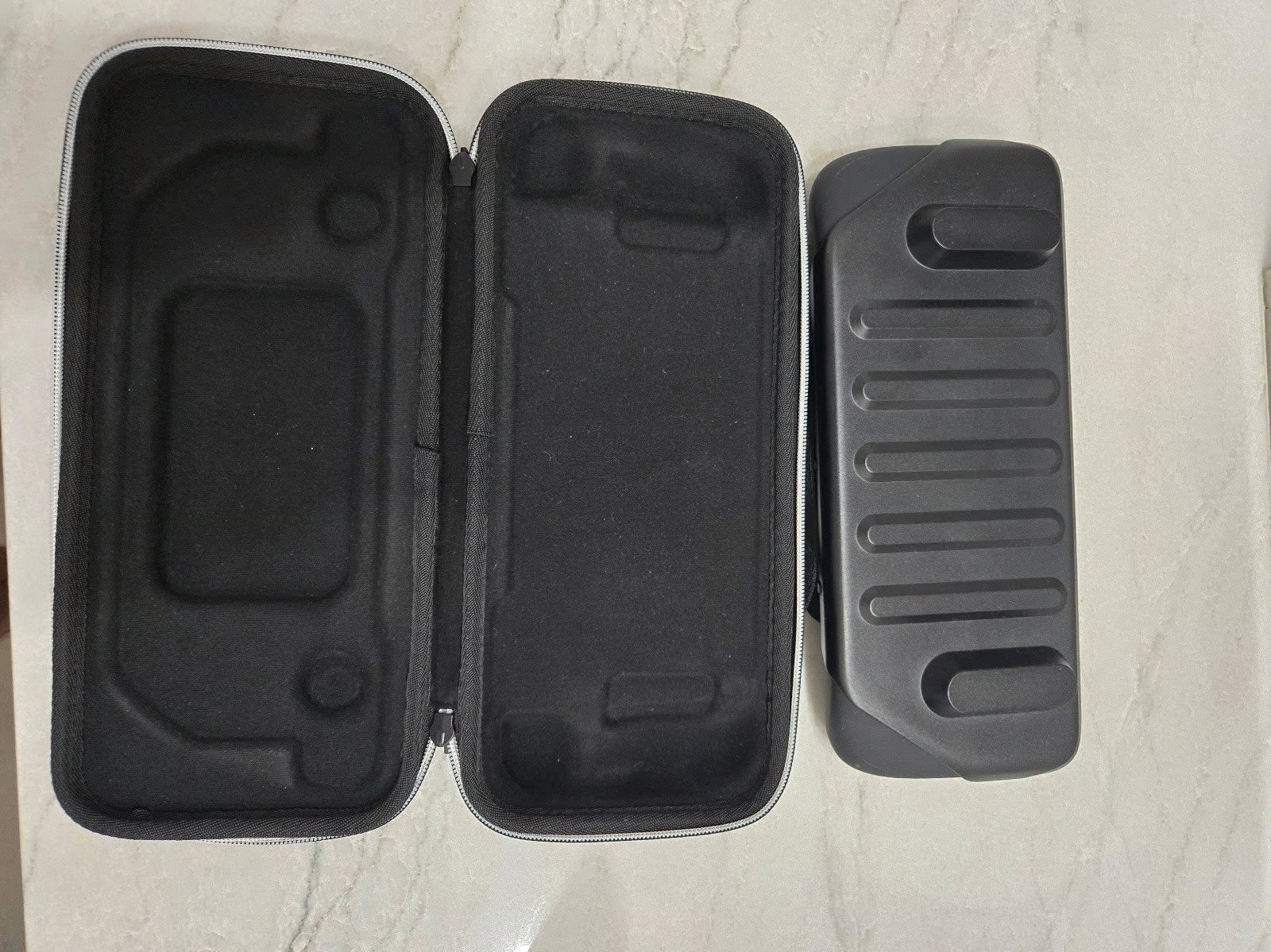 Steam Deck OLED w/Dbrand Grip Case & Screen Protector 512GB 6O27