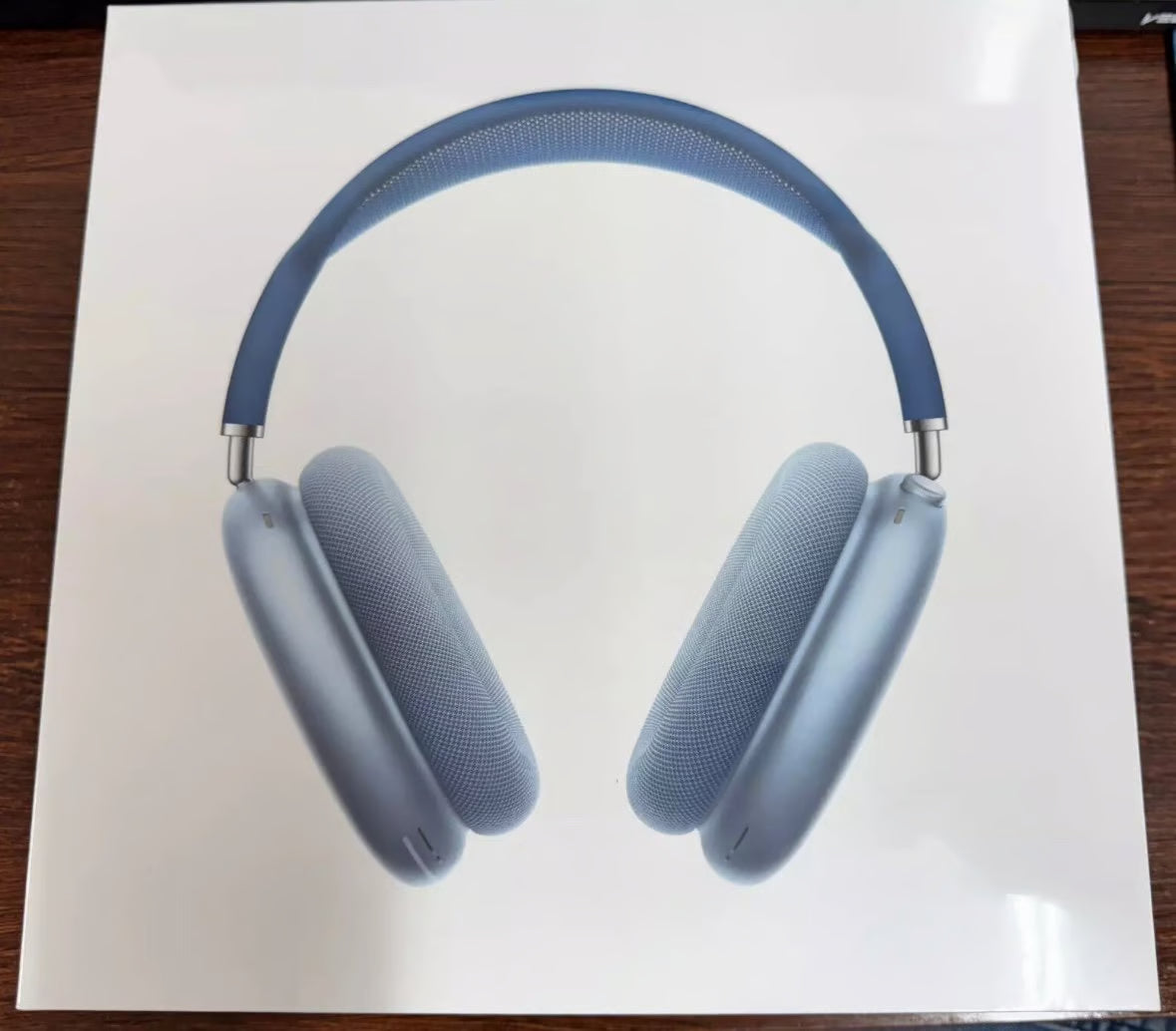 New Apple AirPods Max Wireless Over-Ear Headset Sky Blue + 2 Years AppleCare 3C52