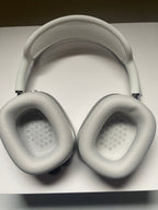 White AirPods Max FREE SHPPING 2B21