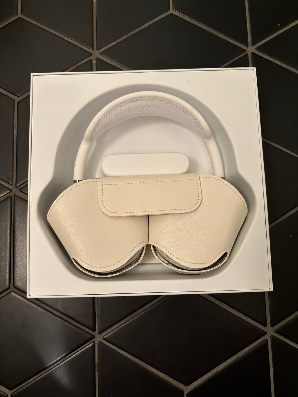 Apple airpod max headphones 7Y36