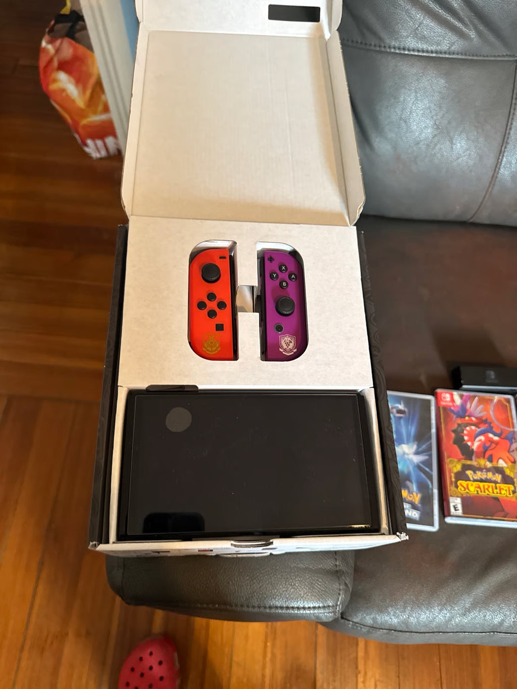 Nintendo Switch 鈥?OLED Model Pok茅mon Scarlet & Violet Edition 5V25