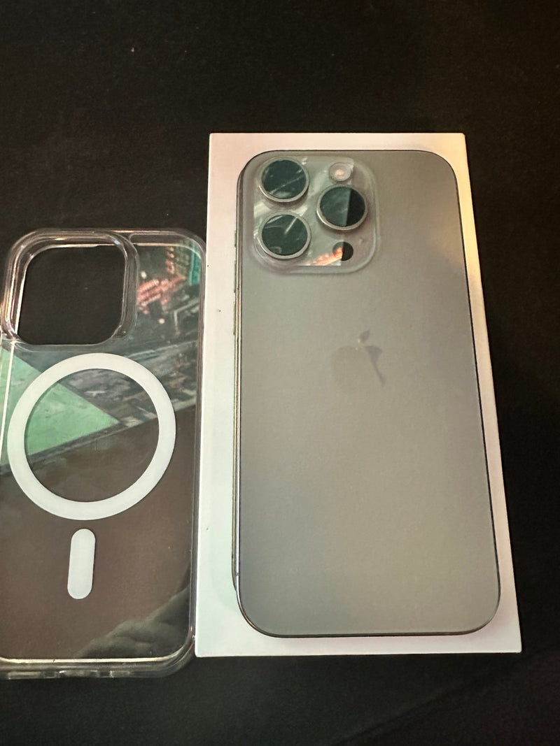 Unlocked iPhone 15 pro 3K58