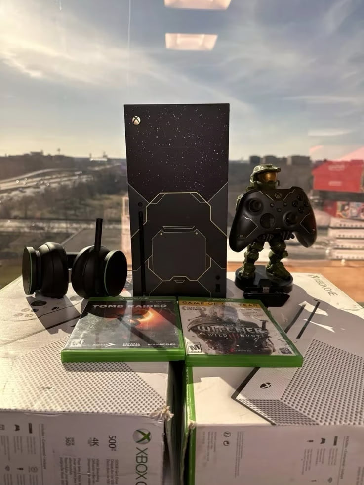Xbox Series X Halo Infinite Limited Edition Console 7B87