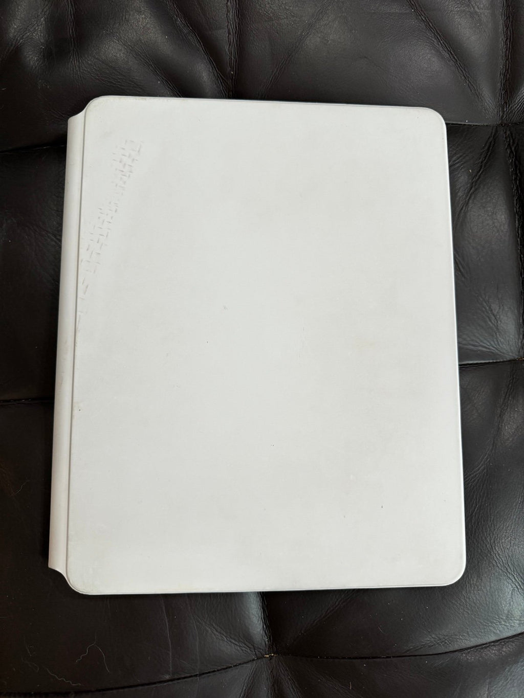 ipad pro 5th gen 12.9 inch 2TB w Magic Keyboard 9H13