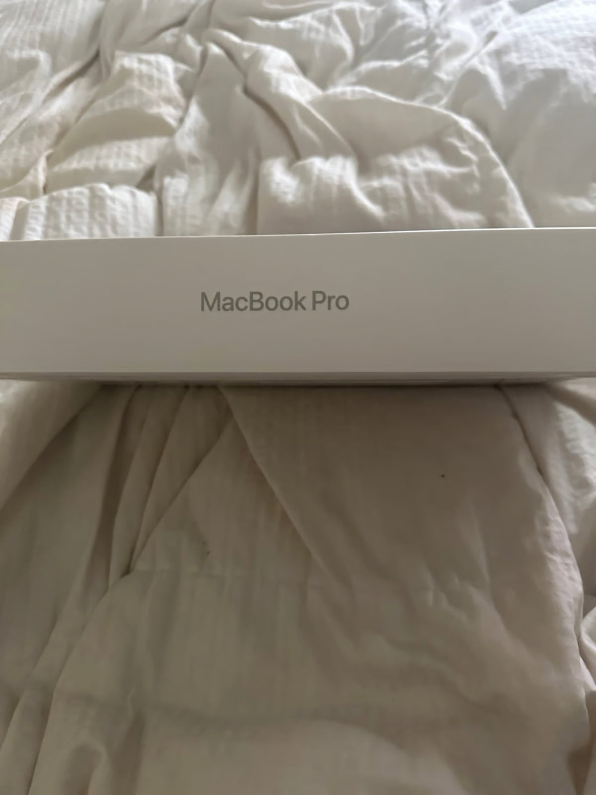 2022 16inch Apple Macbook Pro 2T86