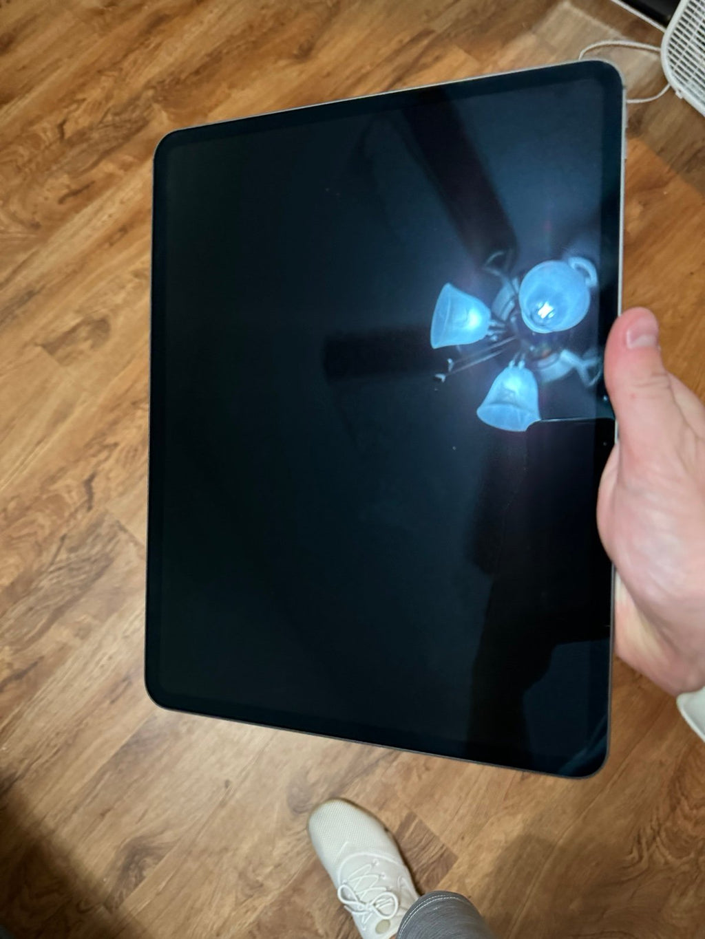 Apple iPad Pro 2024 M4 13�?256gb WiFi Model with Magic Keyboard and Apple Pencil 2P77