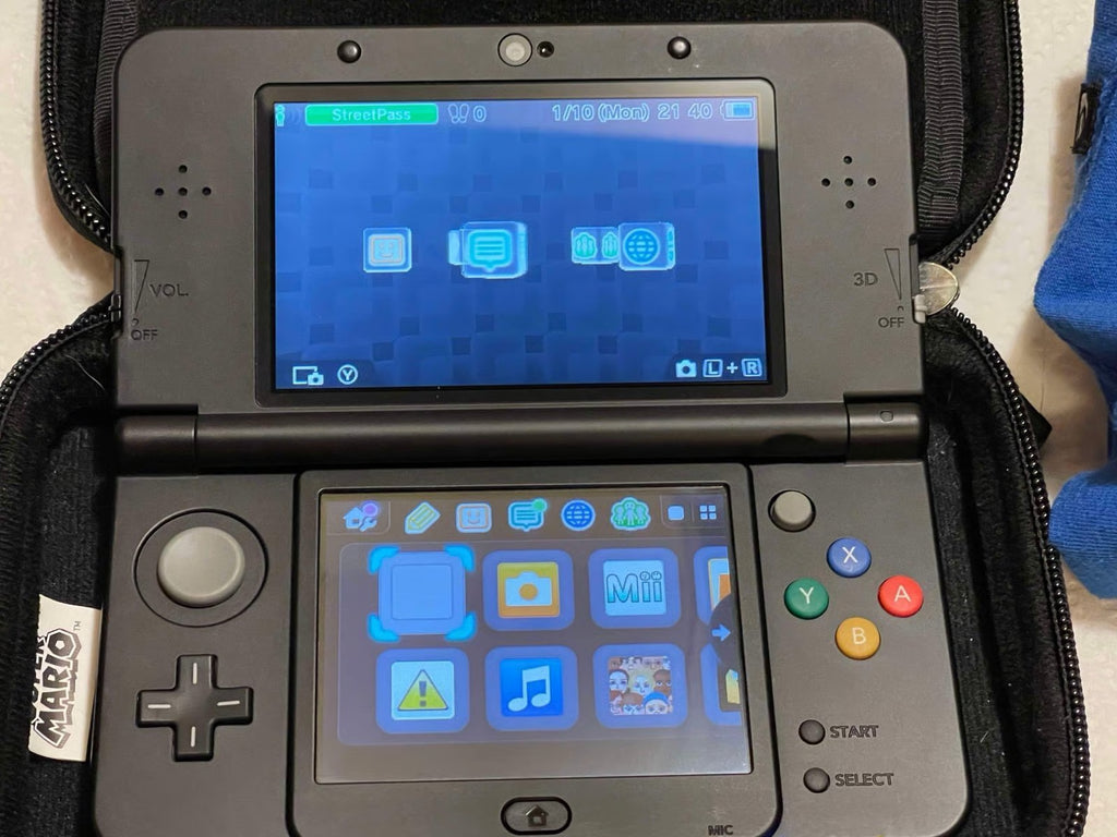 New Nintendo 3DS Super Mario in Black edition