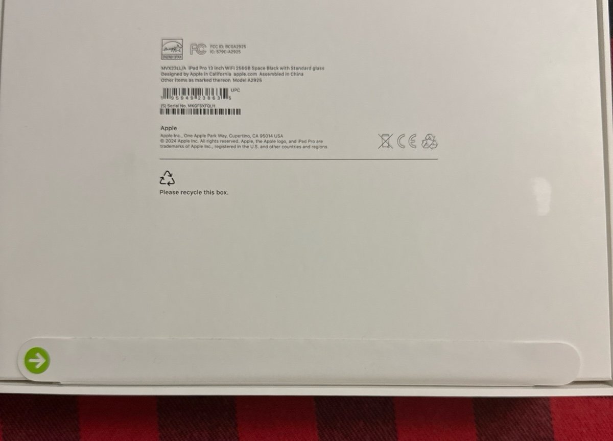 iPad Pro 13�?M4 OLED 256GB Wi-Fi 7th generation 1T89