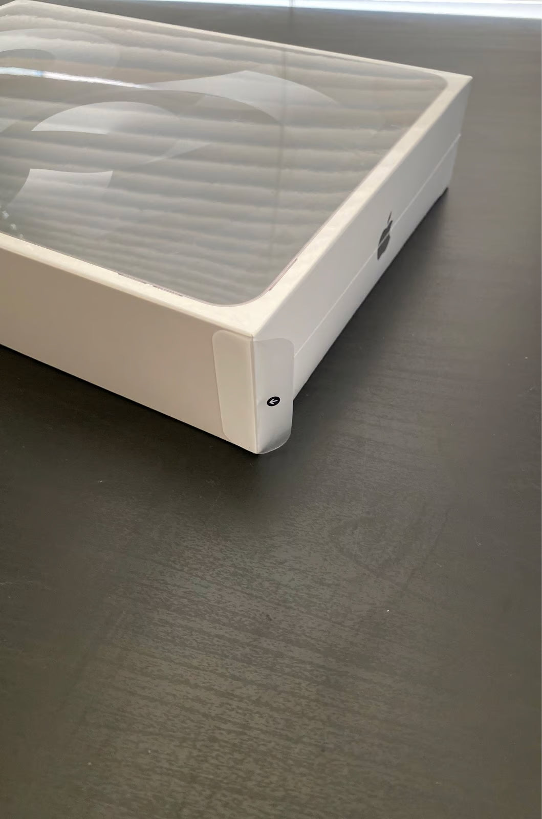 Apple iPad Air 5th Gen & Ipad Magic Keyboard 8Y62