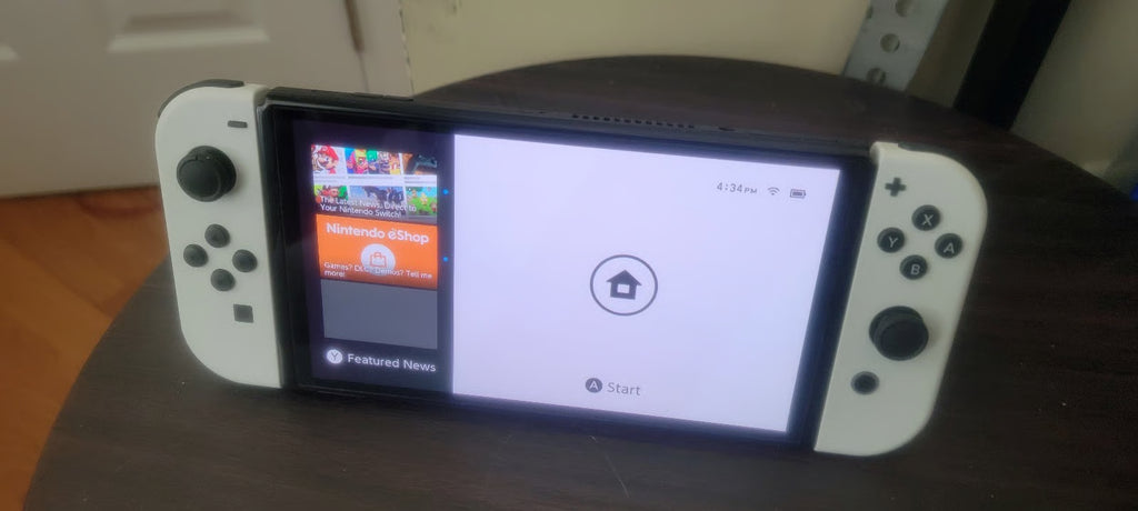 White Nintendo Switch OLED 3U37