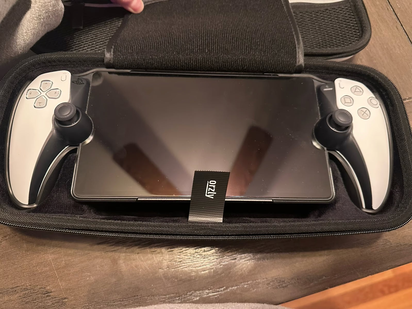 PlayStation Portal with grip and carrying case 7B98